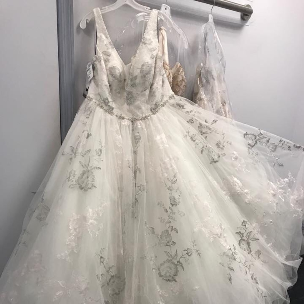 Plus Size Alfred Angelo Wedding Dress Ball Gown